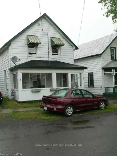 66 Green Street, Deseronto, On K0k 1x0