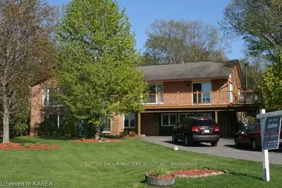 240 CLARK Drive, Front of Leeds & Seeleys Bay, ON K7G 2V5