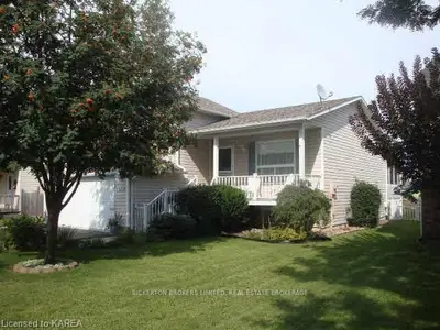 125 ELMWOOD Drive, Gananoque, ON K7G 1P2