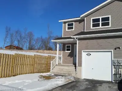 3492 PRINCESS Street, Kingston, ON K7L 4V2