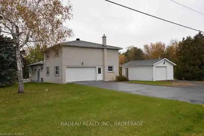 2234 PAUL Boulevard, Kingston, ON K7L 4V3