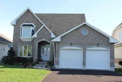 59 COUNTRY CLUB Drive, Loyalist, ON K0H 1G0