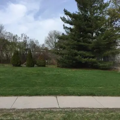 170 Wilson Street, Kingston, On K7k 2t8