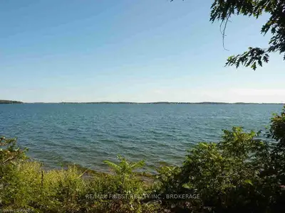 51 ELIZABETH Street, Frontenac Islands, ON K0H 2Y0