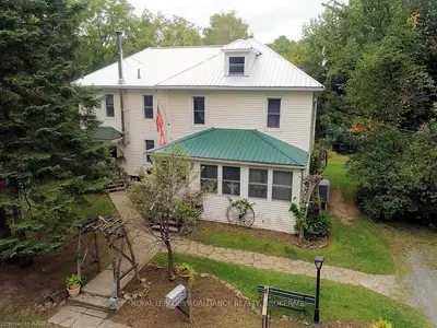 1776 Opinicon Road, Rideau Lakes, On K0g 1e0