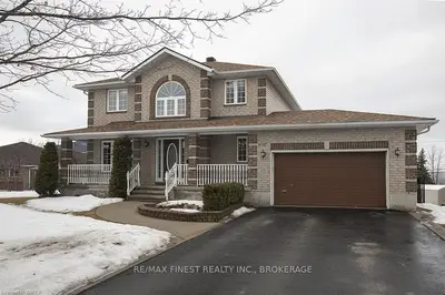 1097 Earnhart Street, Kingston, On K7p 3c2