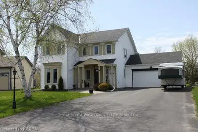 10 Hawley Court, Loyalist, On K0h 1g0