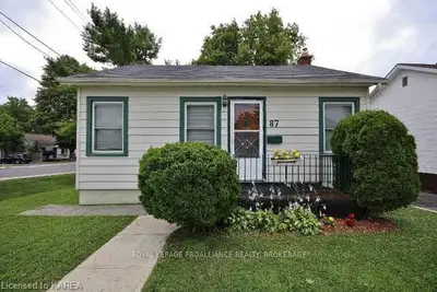 87 Kingscourt Avenue, Kingston, On K7k 4n8