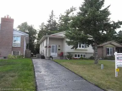 1001 Pinewood Place, Kingston, On K7p 1l3