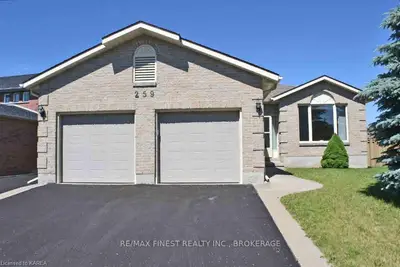 259 Friarhill Crescent, Kingston, On K7m 8p4