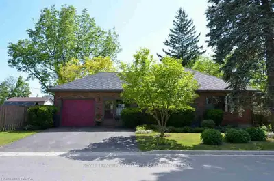 295 GARDEN Street, Gananoque, ON K7G 1J3