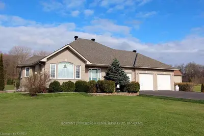 3894 Middle Woodland Drive, Frontenac, On K0h 1x0
