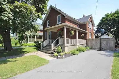 Detached in Kingston