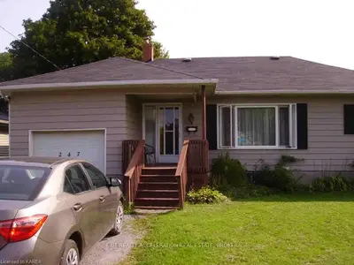 247 CAMDEN Road, Greater Napanee, ON K7R 1E6
