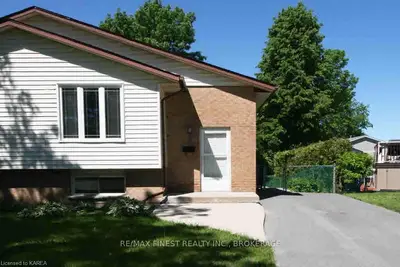26 BERNADETTE Court, Kingston, ON K7K 6L6