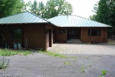 3037 Old 14 Island Lake Lane, Frontenac, On K0h 1w0