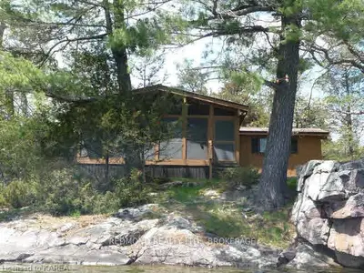 742 TAR ISLAND, Leeds and the Thousand Islands, ON K0E 1R0