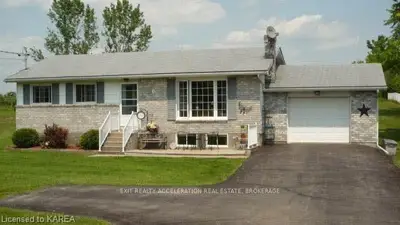 34 N Concession Street, Stone Mills, On K0k 3g0