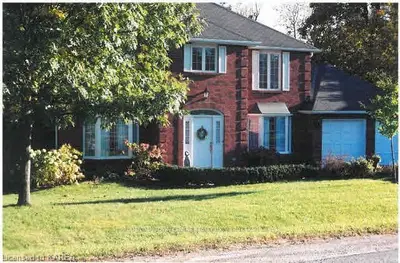 5 BRIDLEWOOD Place, Kingston, ON K7L 4V1