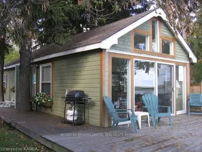 32 HALSTEAD BAY Lane, Front of Leeds & Seeleys Bay, ON K0E1L0