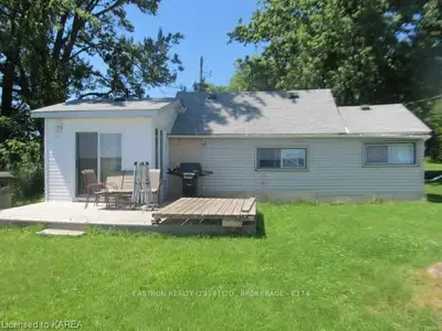 6403B COUNTY ROAD 9, Greater Napanee, ON K7R 3K8