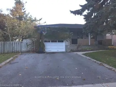 887 Auden Park Drive, Kingston, ON K7M 4T8