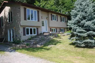 912 Lakefield Lane, Leeds And The Thousand Islands, On K7g 1n1
