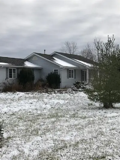 249 STAPLES Lane, Greater Napanee, ON K7R 3K7