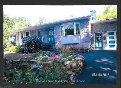 80 Selton Road, Front of Leeds & Seeleys Bay, ON K0E 1L0