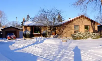 24 Bonnycastle Court, Kingston, ON K7M 2S3