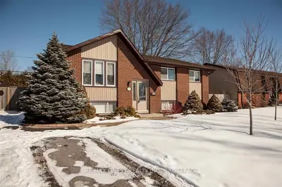 19 Littlefield Road, Loyalist, ON K7N 1S1
