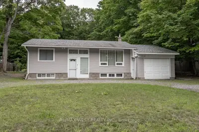 Detached in Gravenhurst