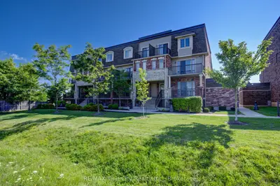 Condo Townhouse in Waterloo