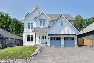 Detached in Gravenhurst