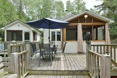 60 Red Ash Trail, Whitewater Region, On K0j 2l0