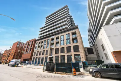 Condo Apartment in Hamilton