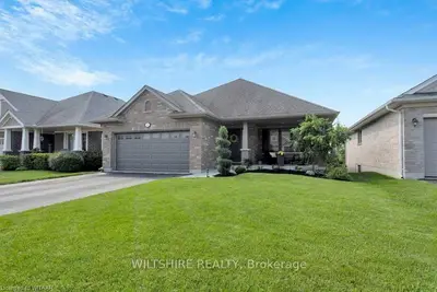 9 Park Place, Tillsonburg, On N4g 0b8