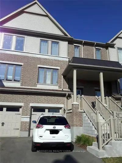Condo Townhouse in Kitchener