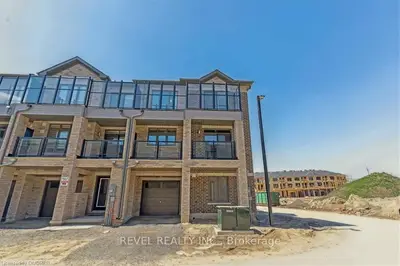 585 Colborne Street E 1109, Brantford, On N3s 0k4