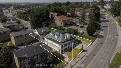 Detached in Belleville