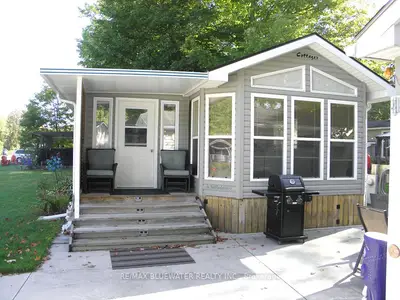 Detached in Lambton Shores