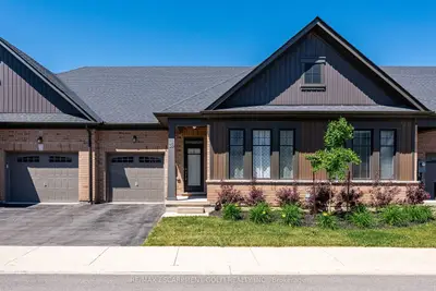 Att/Row/Townhouse in St. Catharines
