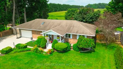 Detached in West Elgin