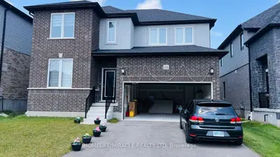Detached in Brantford