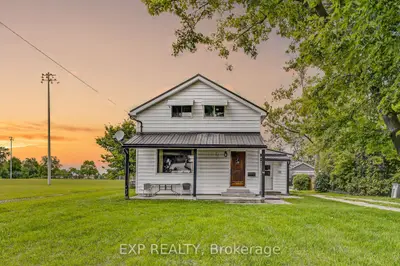 56 Victoria Avenue E, South Huron, On N0m 1m0