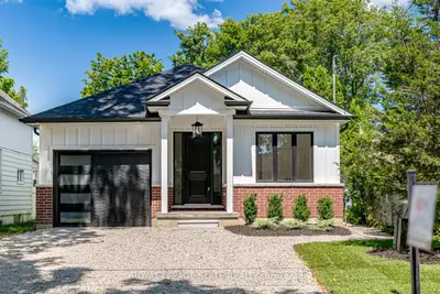 Detached in Brantford