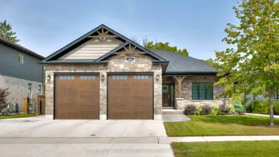 Detached in North Perth