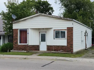 Detached in Quinte West