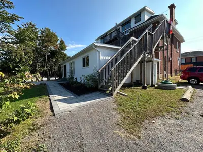 Upper Level in Selwyn