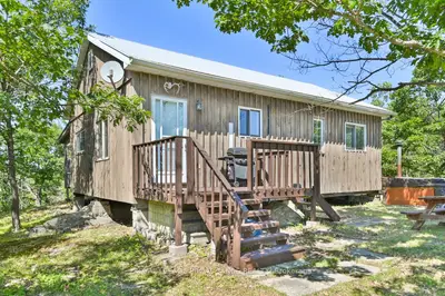 Detached in Frontenac